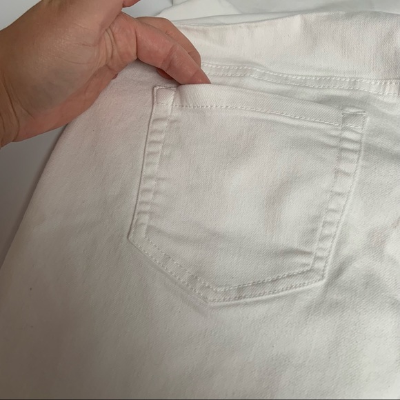 White Skinny Maternity Pants 🤰🏼 - Picture 5 of 6